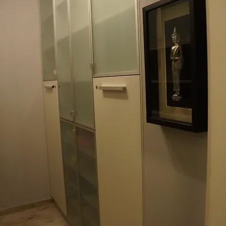 Apartment Zen Den *